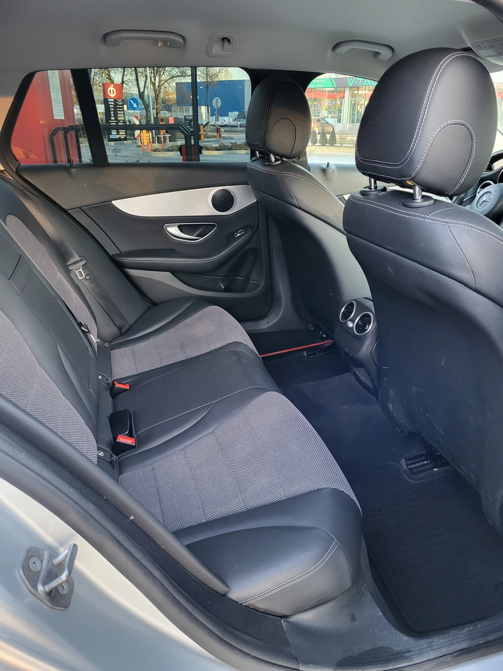 Mercedes-Benz C 220 CDI 220 9G Automat 170hp, снимка 12 - Автомобили и джипове - 54175474