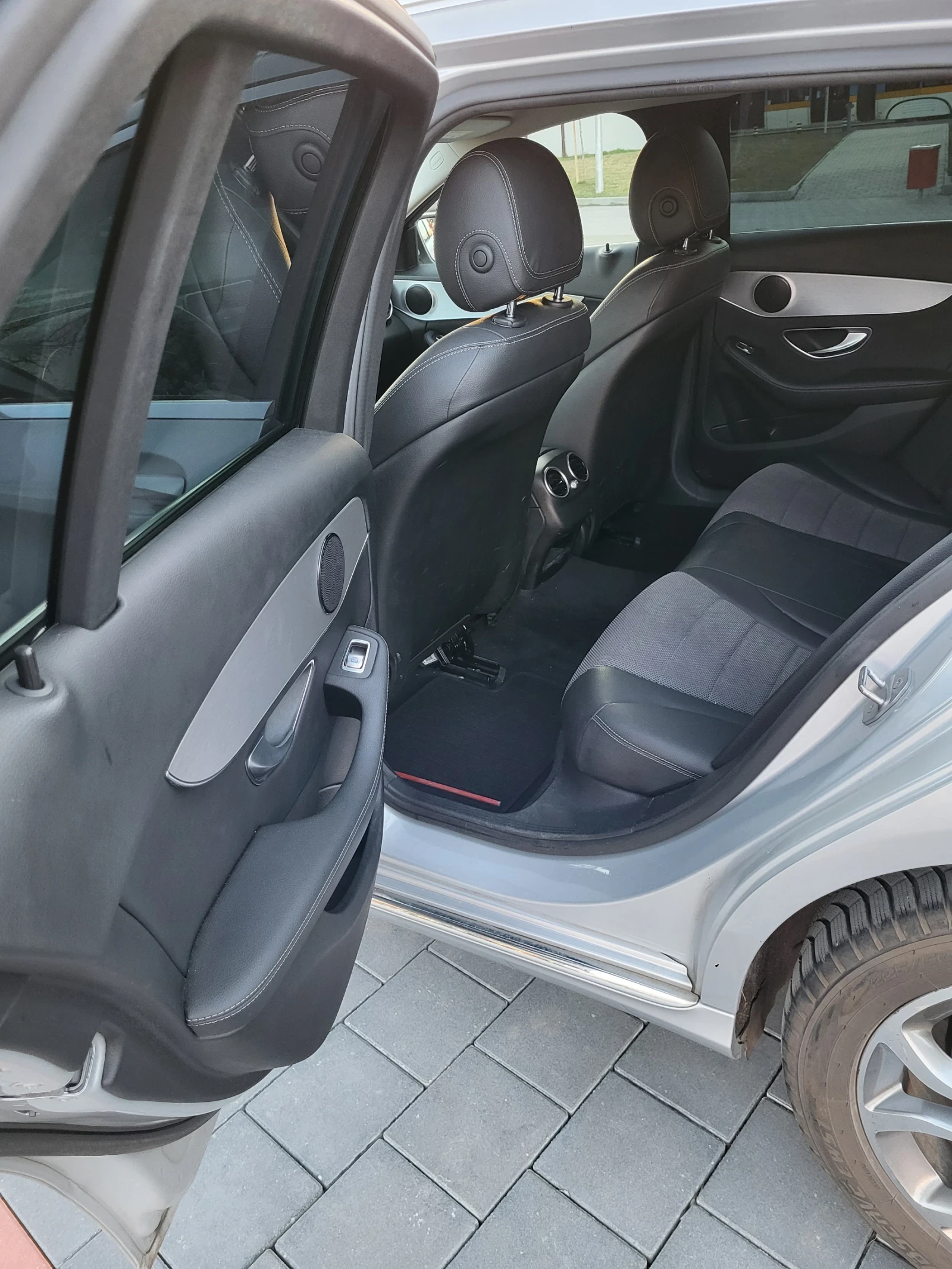 Mercedes-Benz C 220 CDI 220 9G Automat 170hp, снимка 14 - Автомобили и джипове - 54175474