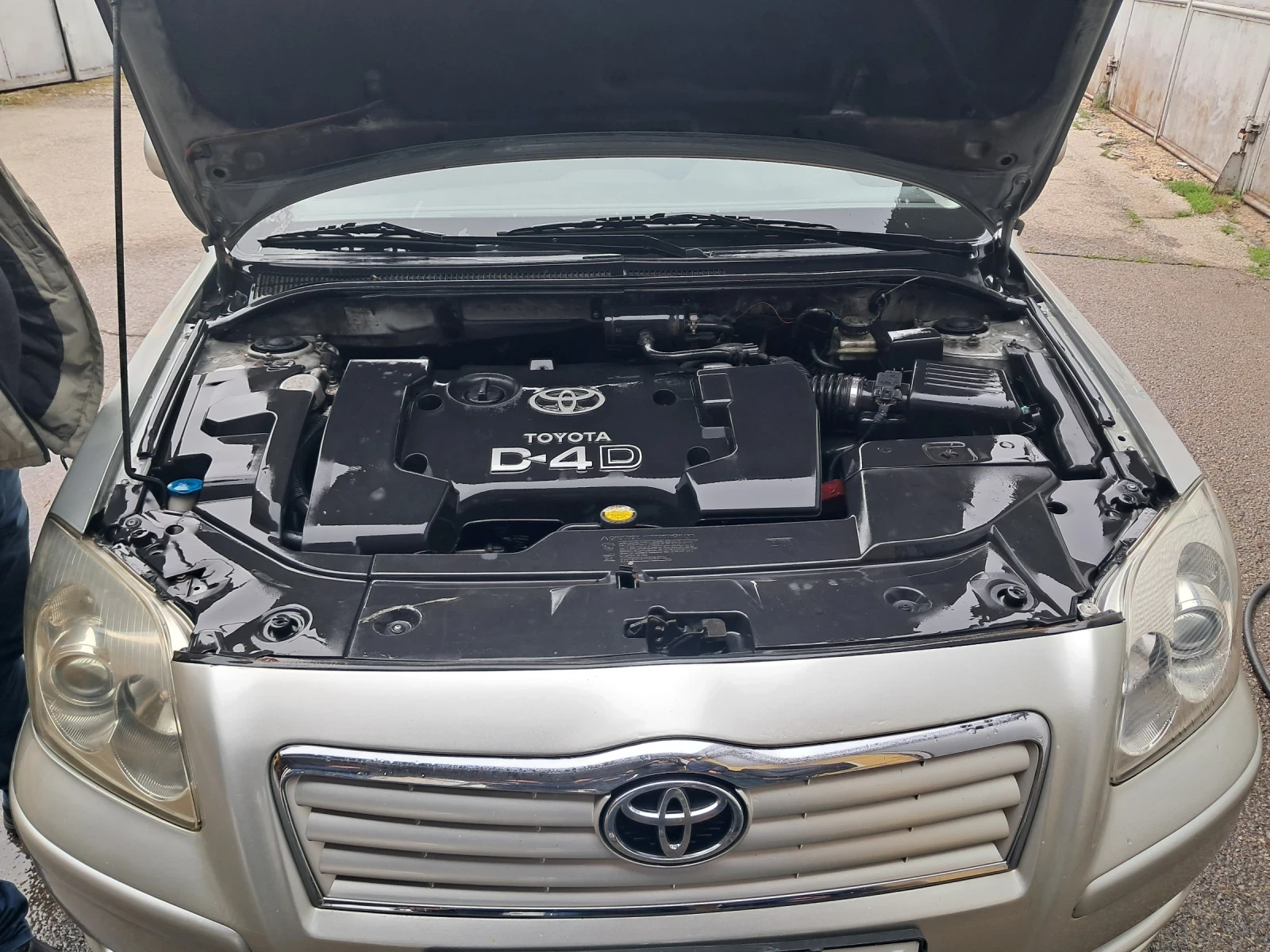 Toyota Avensis, снимка 6 - Автомобили и джипове - 54282086