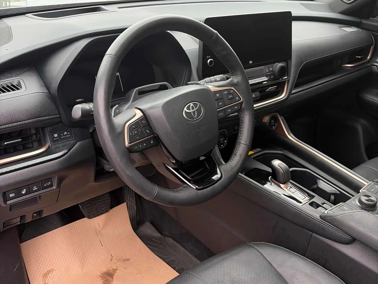 Toyota Grand Highlander Hybrid Platinum MAX| DISTRONIC| 360| ОБДУХ| ПАНО| , снимка 8 - Автомобили и джипове - 54609393