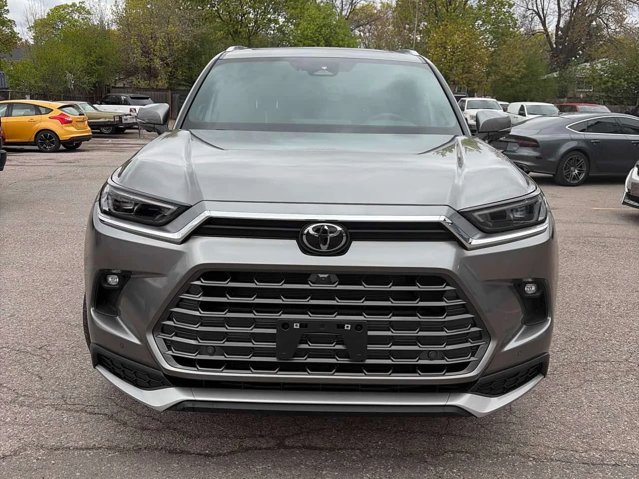 Toyota Grand Highlander Hybrid Platinum MAX| DISTRONIC| 360| ОБДУХ| ПАНО| , снимка 2 - Автомобили и джипове - 54609393