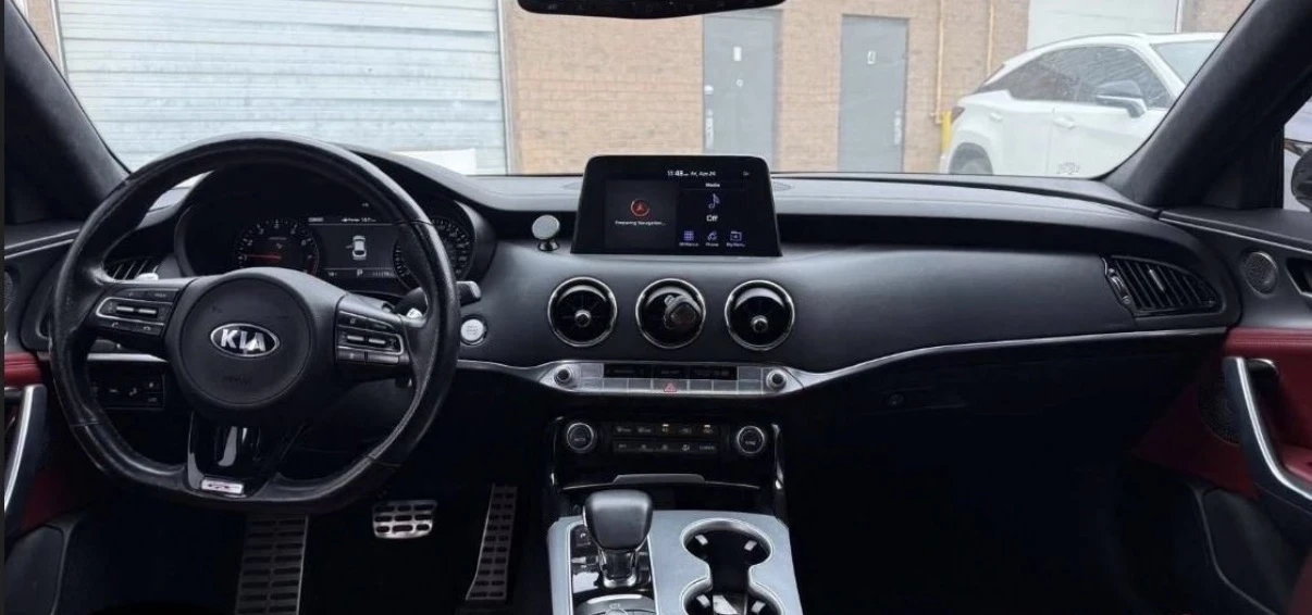 Kia Stinger GT Limited 3.3 V6 * AWD * СЕРВИЗНА ИСТОРИЯ * , снимка 5 - Автомобили и джипове - 54653210