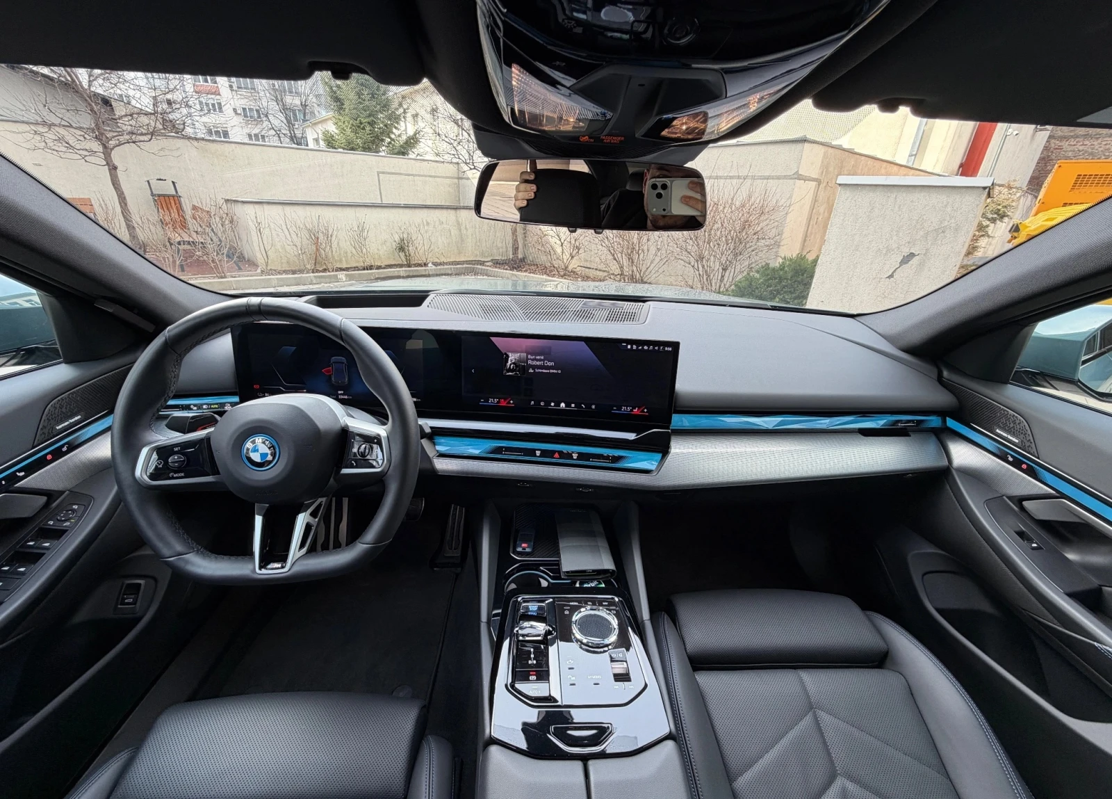 BMW i5 eDrive40 M-Sport, снимка 6 - Автомобили и джипове - 54746695