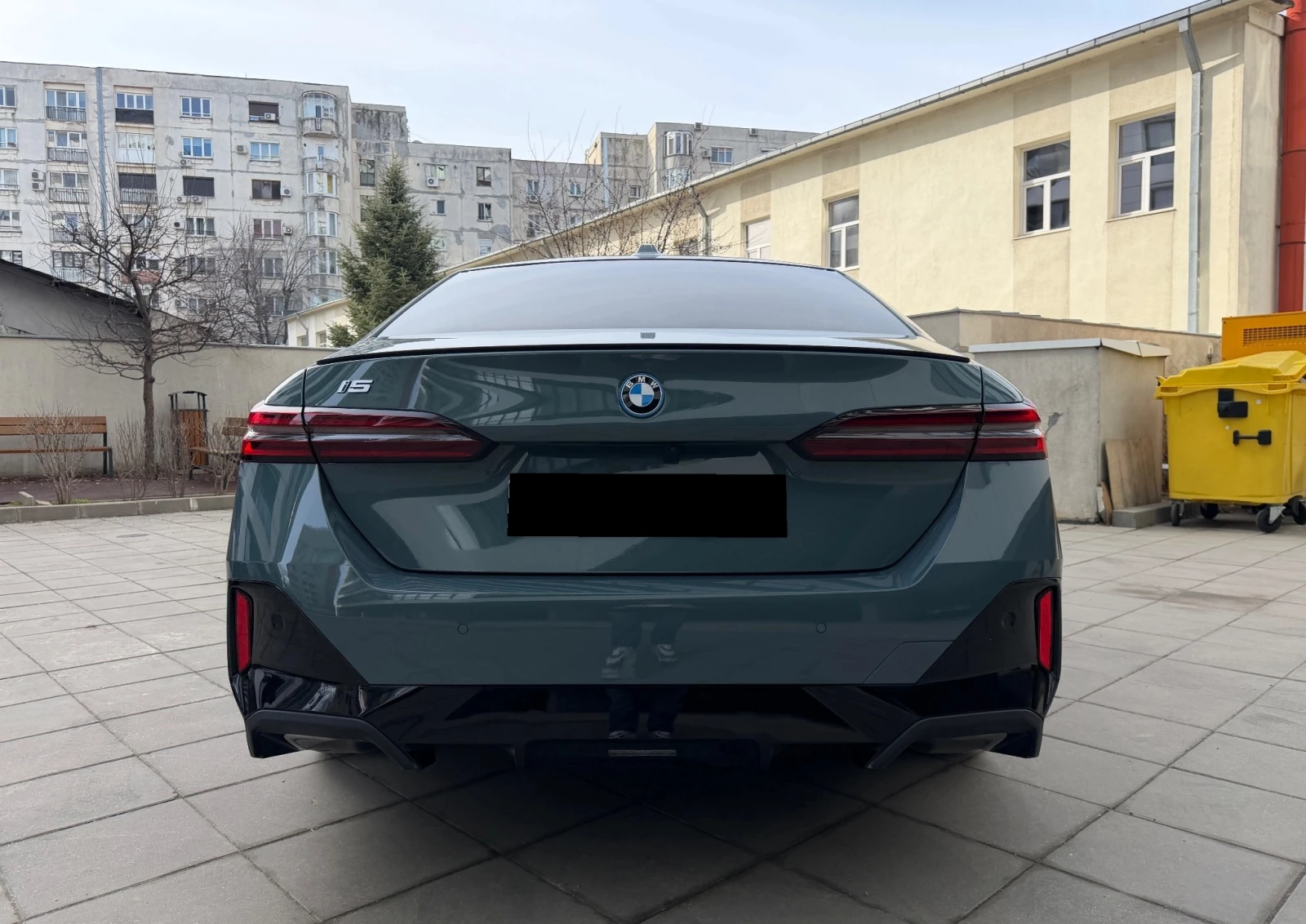 BMW i5 eDrive40 M-Sport, снимка 5 - Автомобили и джипове - 54746695