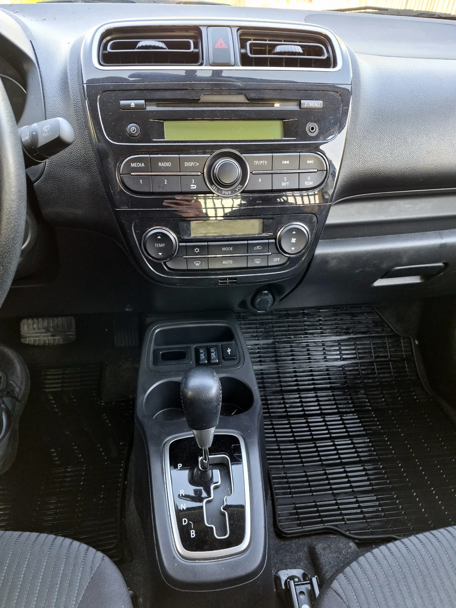 Mitsubishi Colt Automatic, снимка 10 - Автомобили и джипове - 54800918