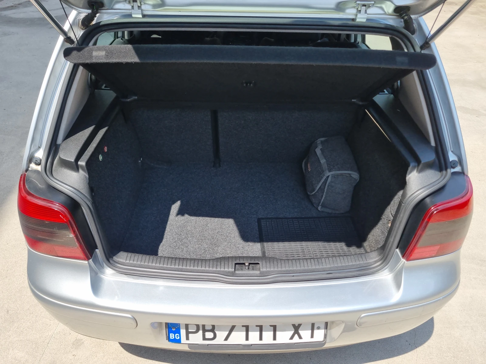 VW Golf 1.9 TDI 131 к.с., снимка 6 - Автомобили и джипове - 54803306