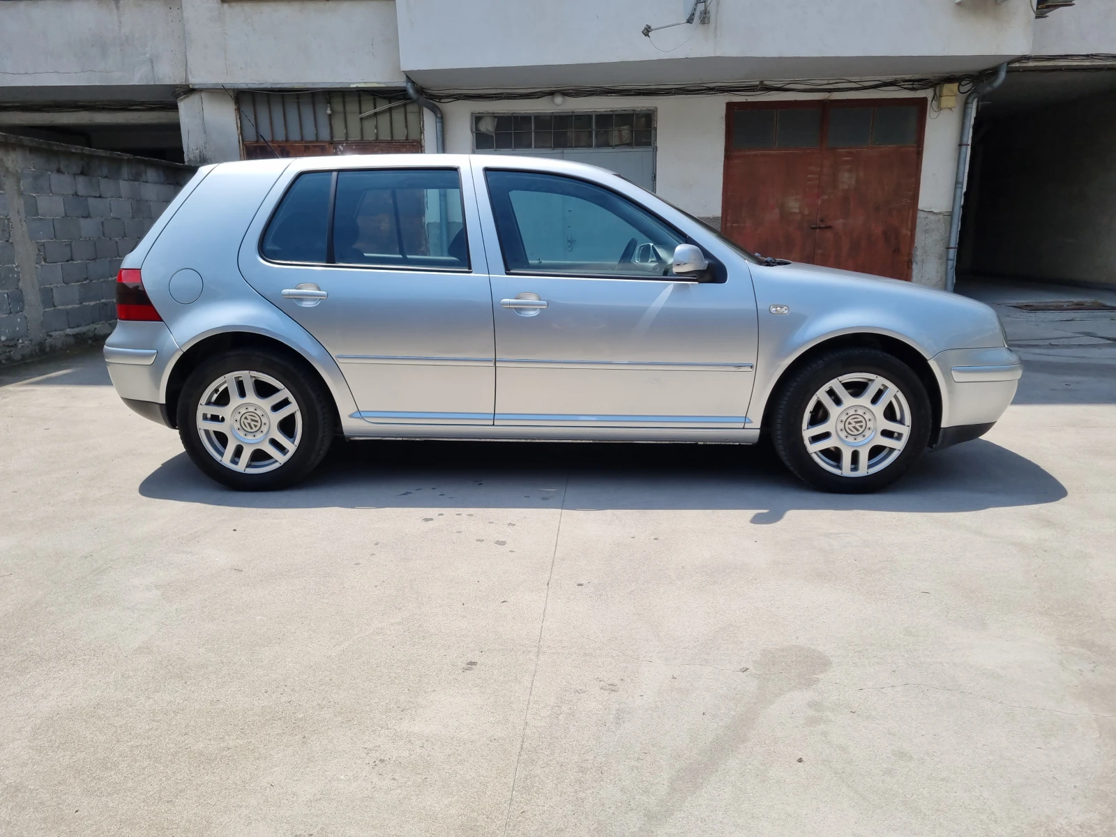 VW Golf 1.9 TDI 131 к.с., снимка 4 - Автомобили и джипове - 54803306