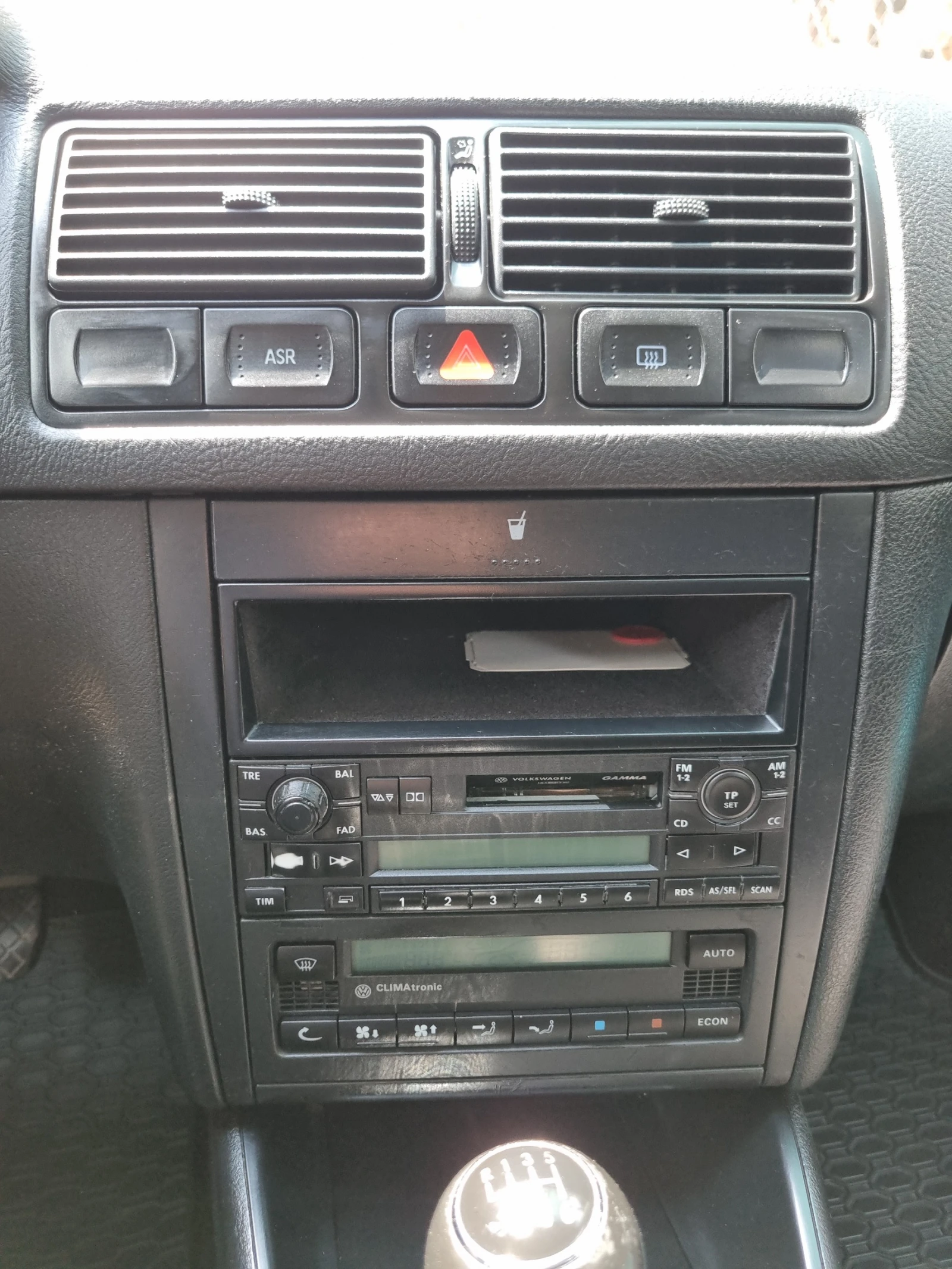 VW Golf 1.9 TDI 131 к.с., снимка 14 - Автомобили и джипове - 54803306