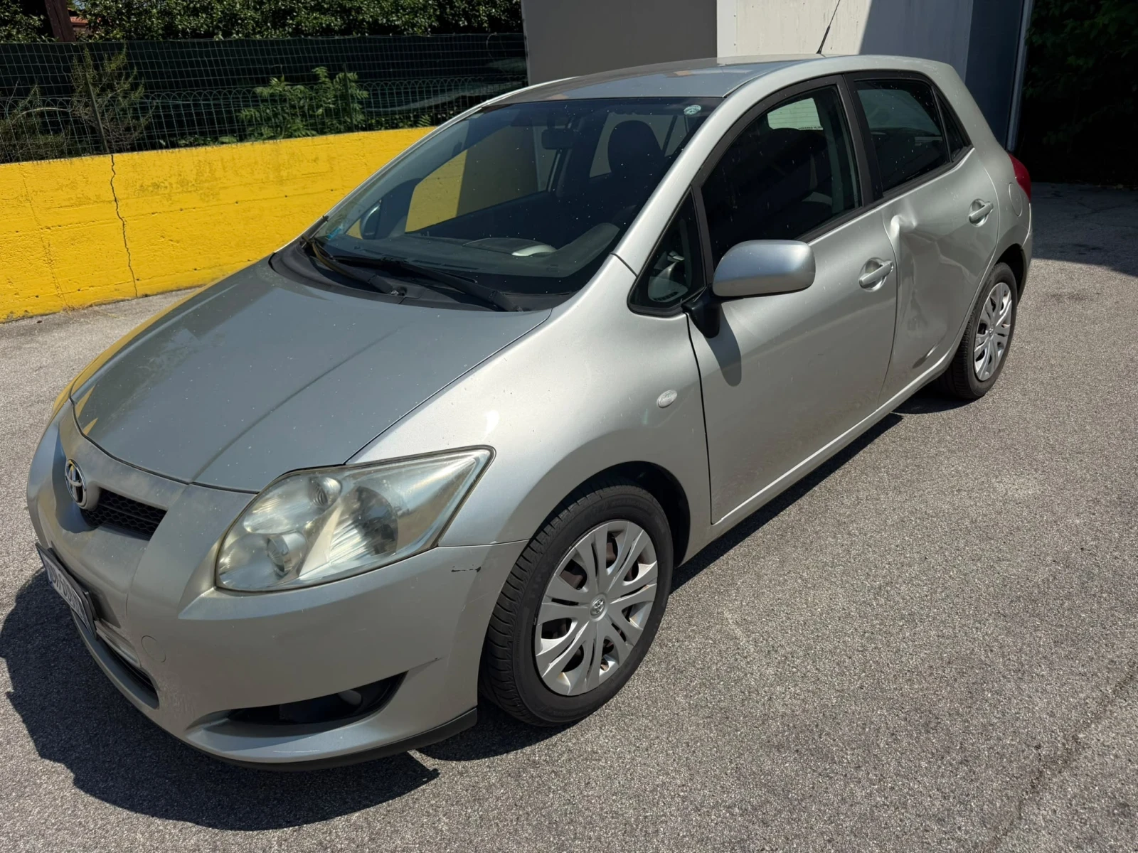 Toyota Auris 110000km..!!! 1.6 бенз..!!, снимка 2 - Автомобили и джипове - 55240420