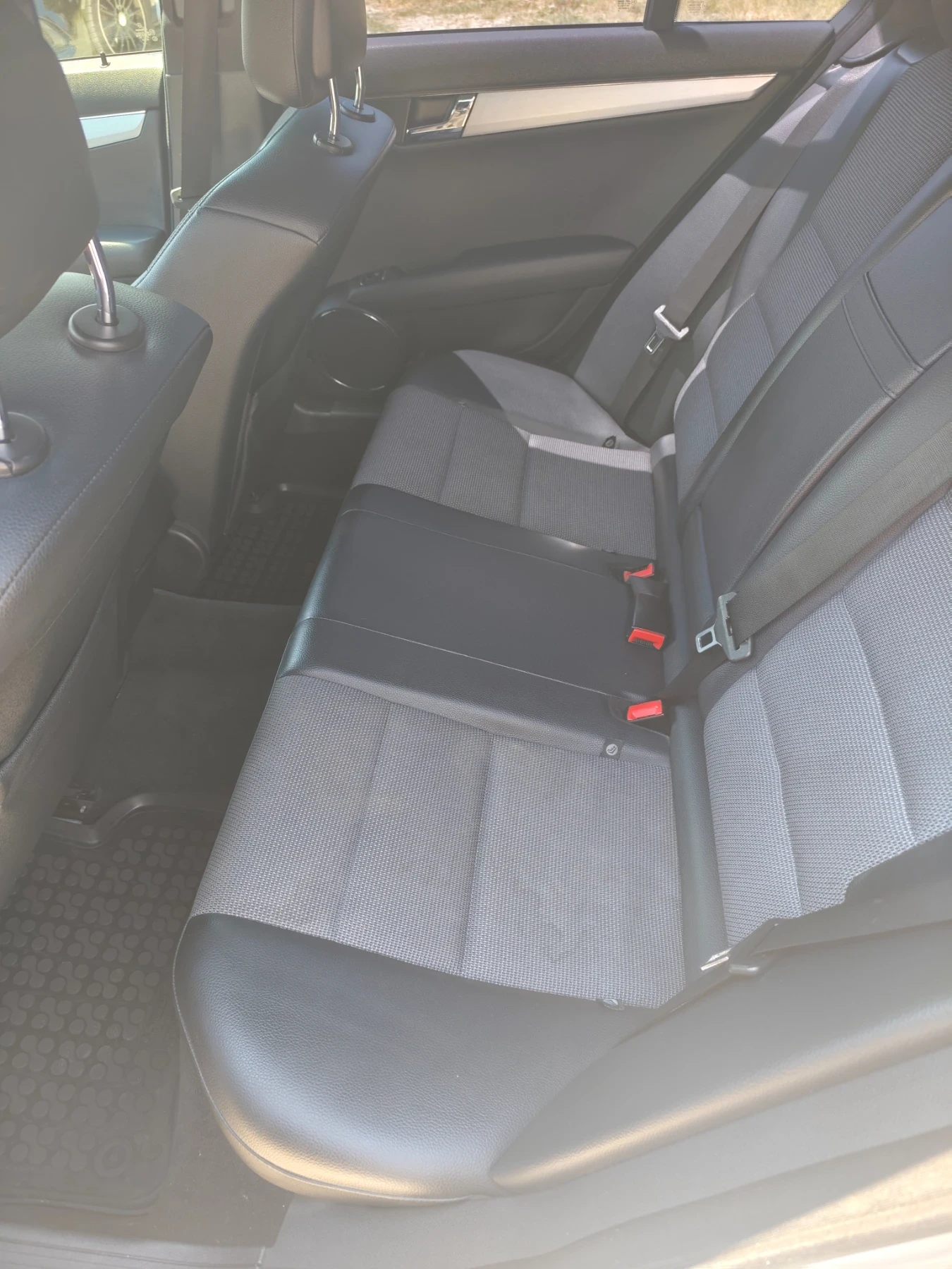 Mercedes-Benz C 200, снимка 8 - Автомобили и джипове - 55558597