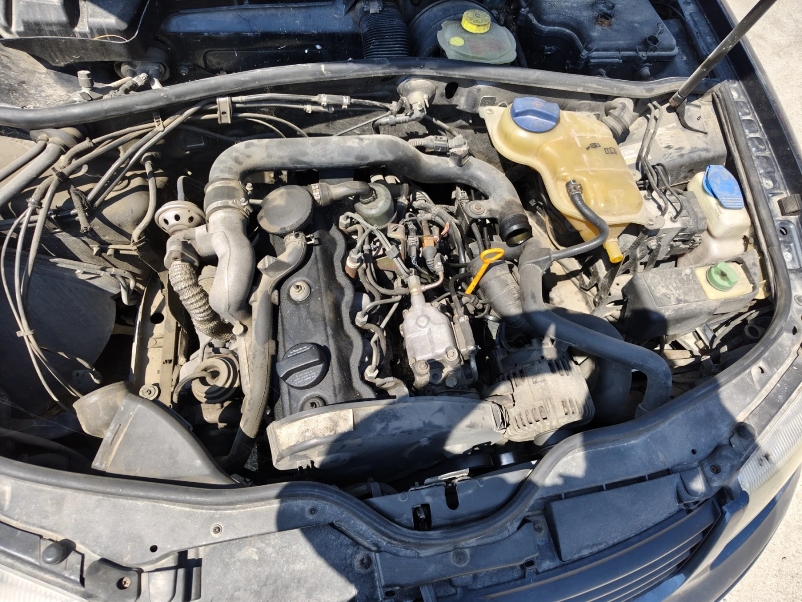 VW Passat 1.9TDI, снимка 6 - Автомобили и джипове - 55921971