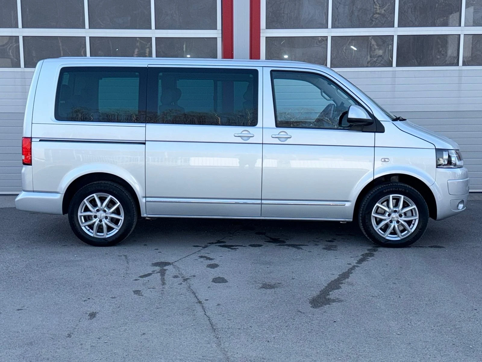 VW Multivan 2.0TDI AUTOMATIK DSG NAVI KLIMATRONIK EVRO 5A | Mobile.bg � ����������� 7