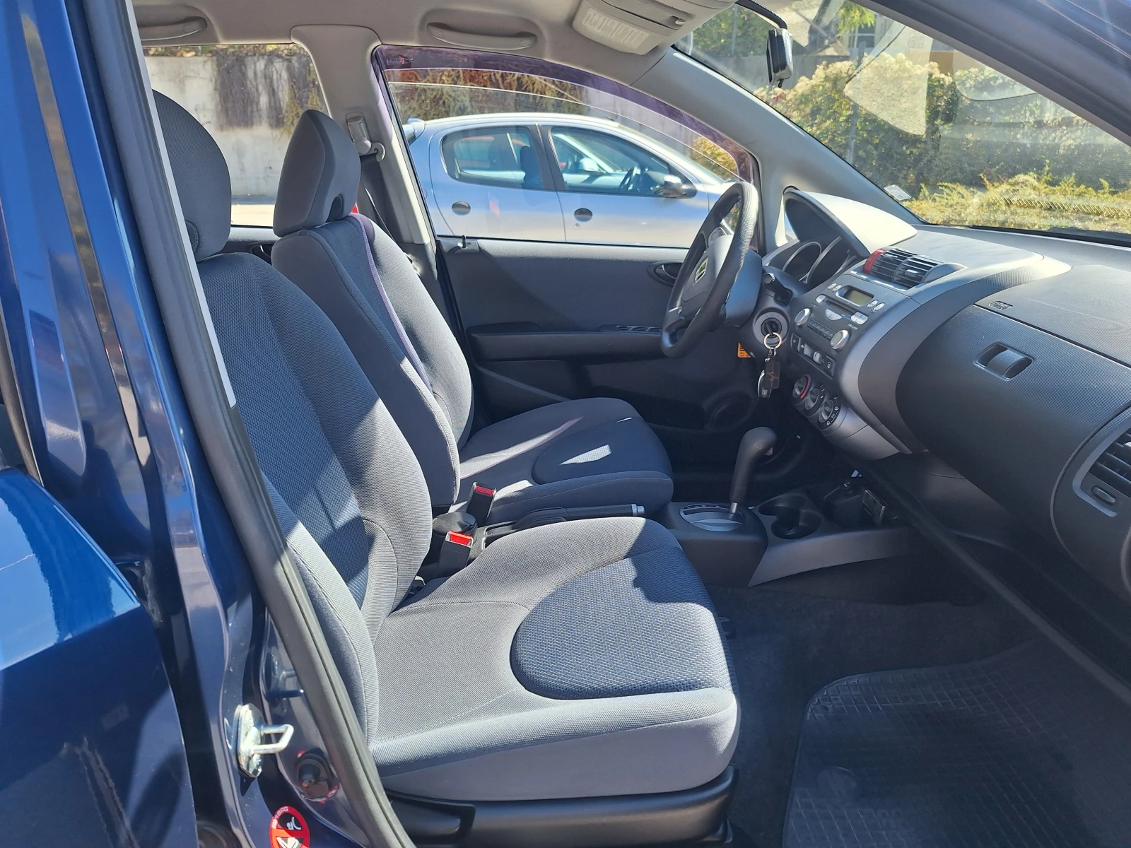 Honda Jazz 1.4, снимка 5 - Автомобили и джипове - 56367746
