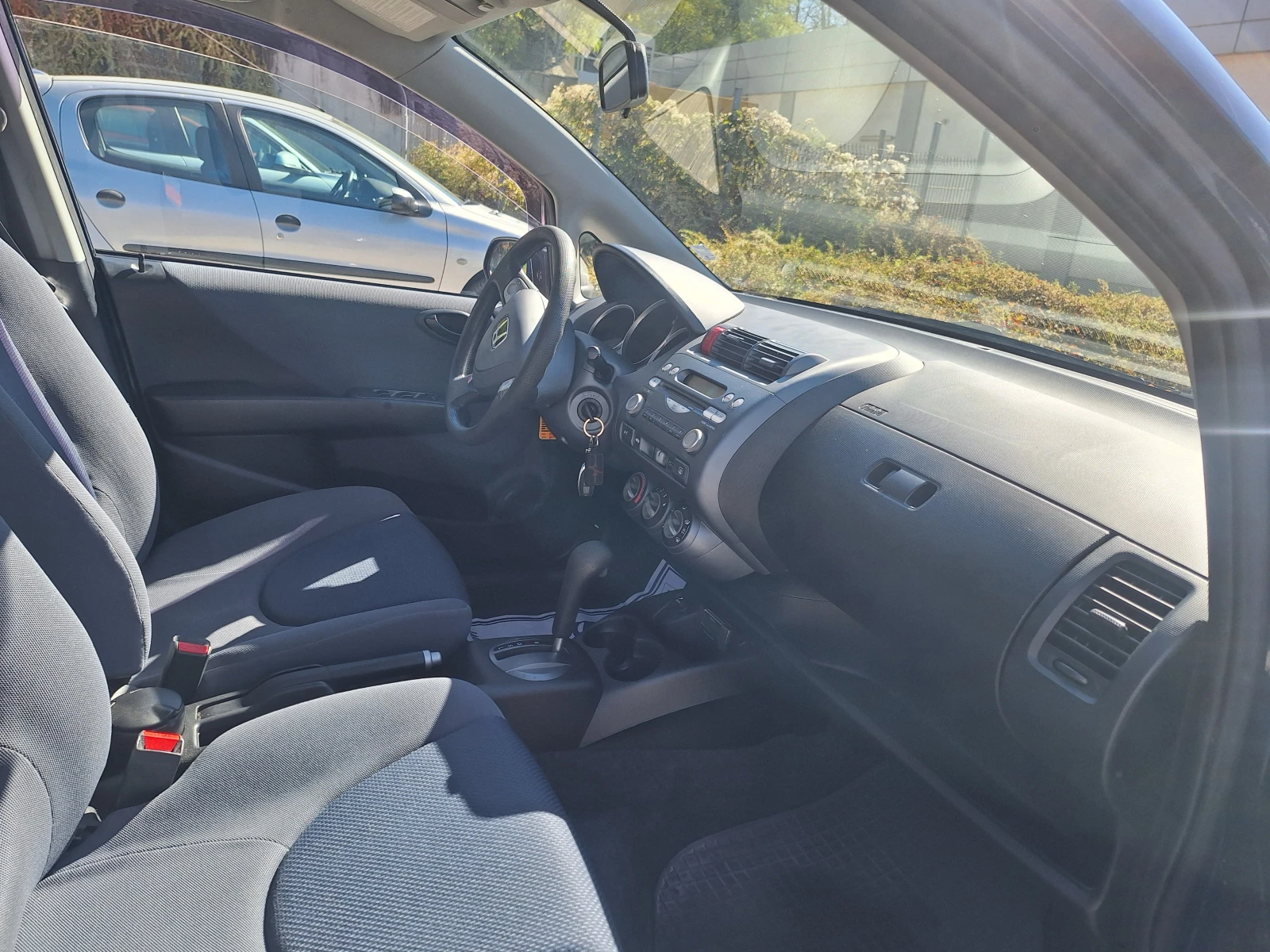 Honda Jazz 1.4, снимка 7 - Автомобили и джипове - 56367746