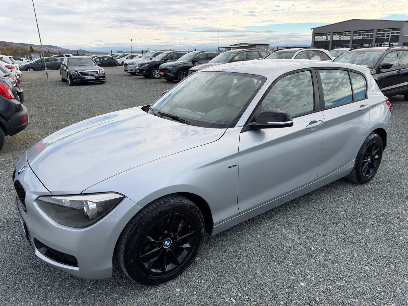 BMW 118 (KATO НОВА)