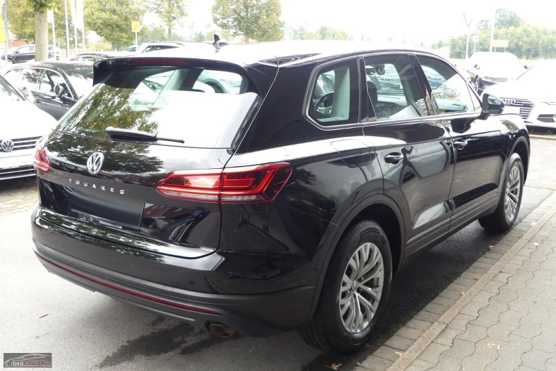 VW Touareg 231HP/4X4/CAM/LED/LANE/CARPLAY/330b, снимка 5 - Автомобили и джипове - 47688701