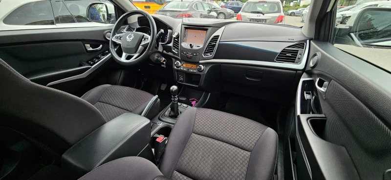 SsangYong Korando 2.0 e-XGi AWD MT LPG Limited, снимка 8 - Автомобили и джипове - 49469626