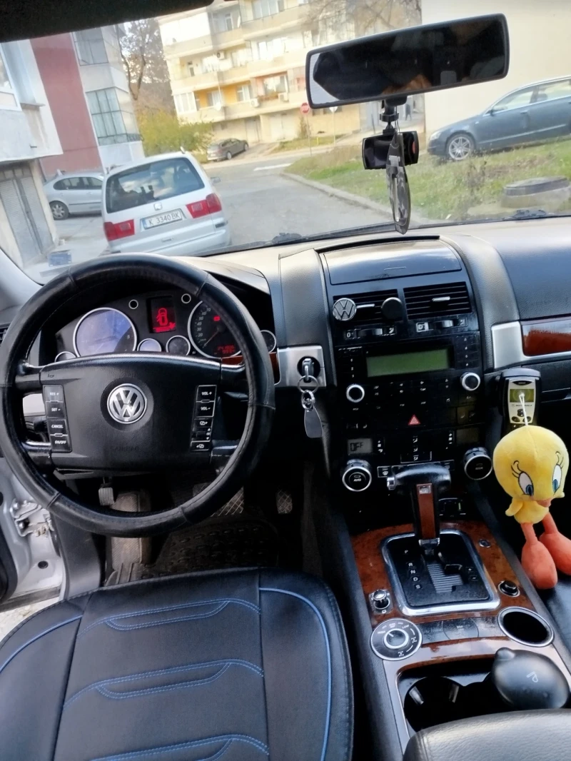 VW Touareg, снимка 5 - Автомобили и джипове - 52643867