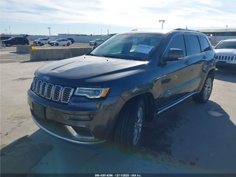 Jeep Grand cherokee SUMMIT* DISTRONIC* H&K SOUND* PANOROOF* , снимка 3 - Автомобили и джипове - 53130278