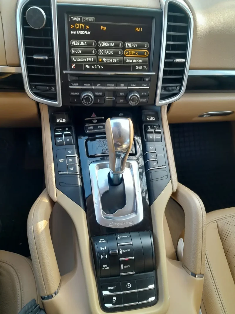 Porsche Cayenne 3000 D, снимка 10 - Автомобили и джипове - 53257239