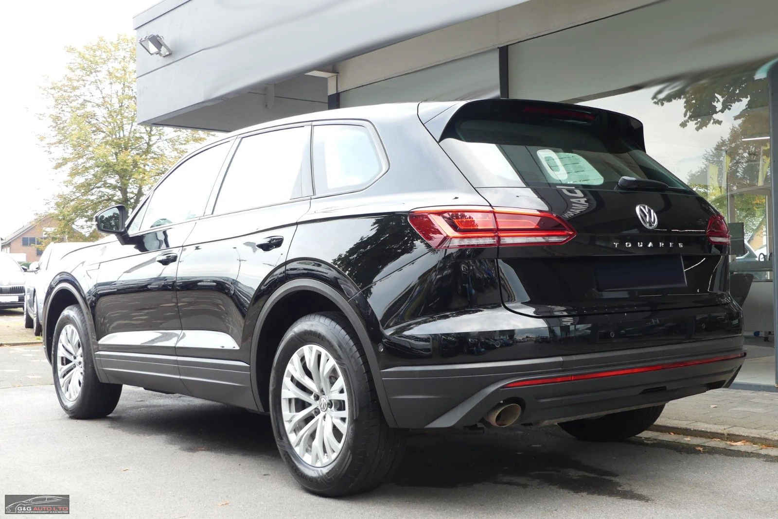 VW Touareg 231HP/4X4/CAM/LED/LANE/CARPLAY/330b - изображение 4