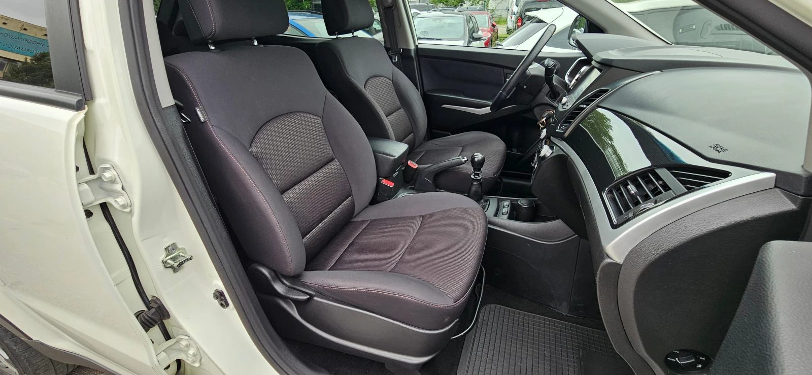 SsangYong Korando 2.0 e-XGi AWD MT LPG Limited - изображение 7