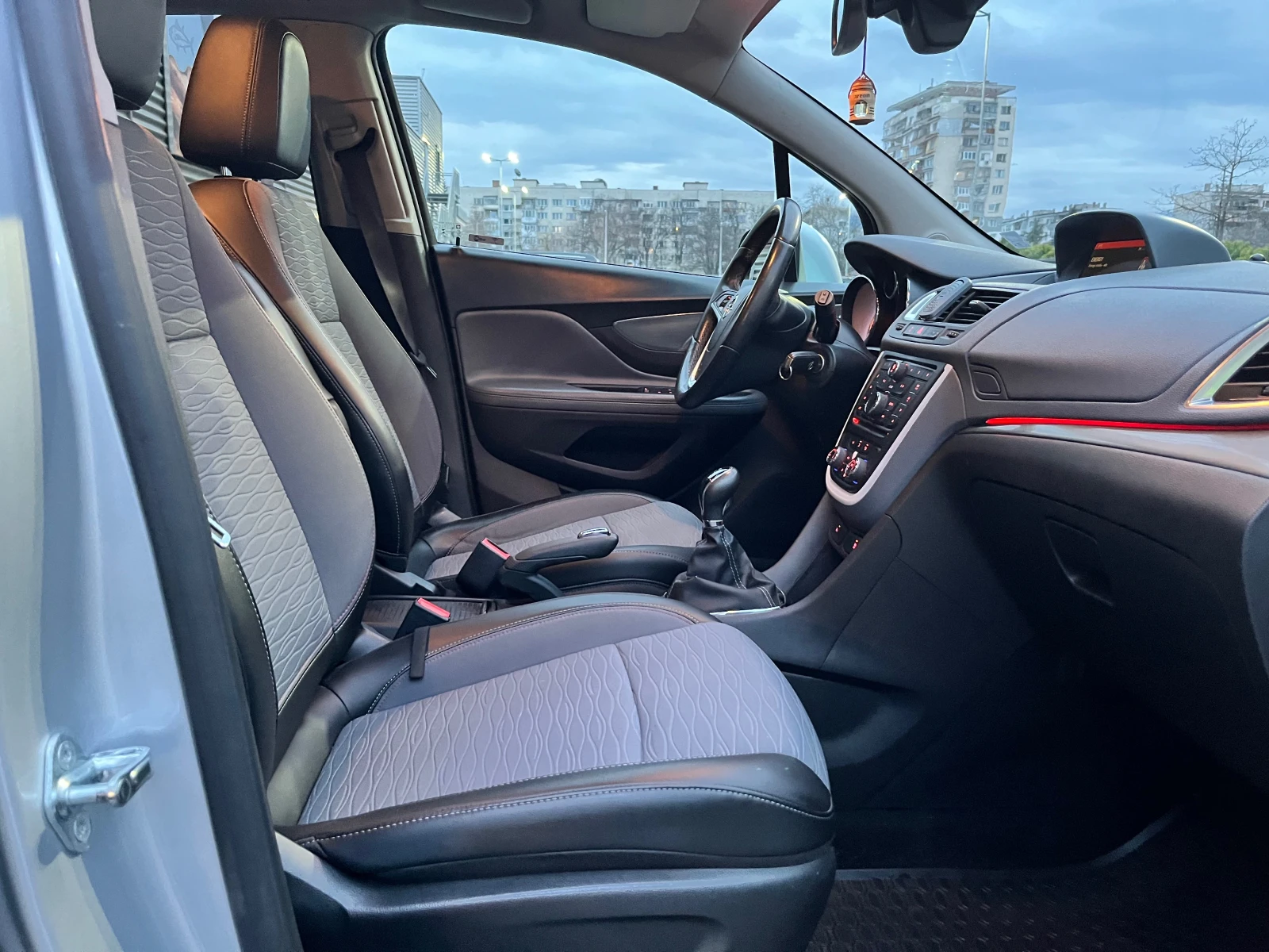 Opel Mokka 1.4 Turbo Газ-Бензин!!!, снимка 12 - Автомобили и джипове - 54176799