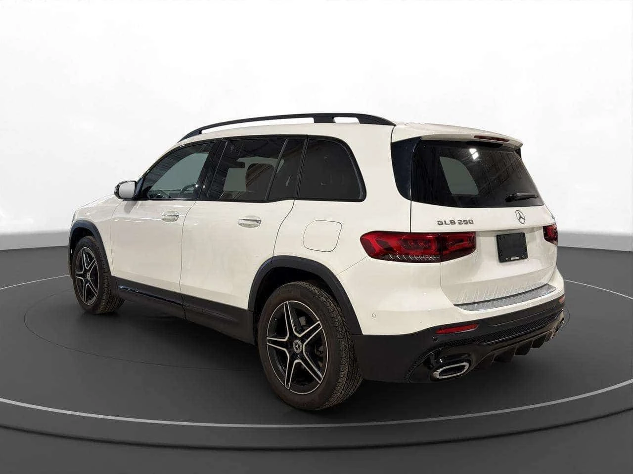 Mercedes-Benz GLB * 250 * Дистроник * 360 Камери * Цена до БГ * , снимка 6 - Автомобили и джипове - 53960945