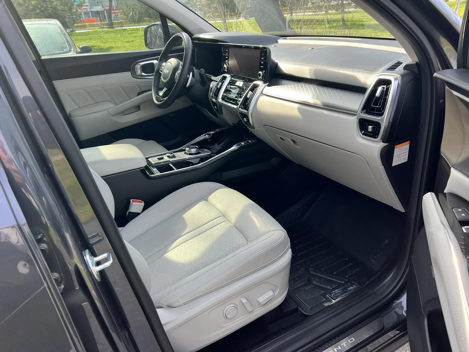 Kia Sorento Plug-in Хибрид, снимка 9 - Автомобили и джипове - 53987844