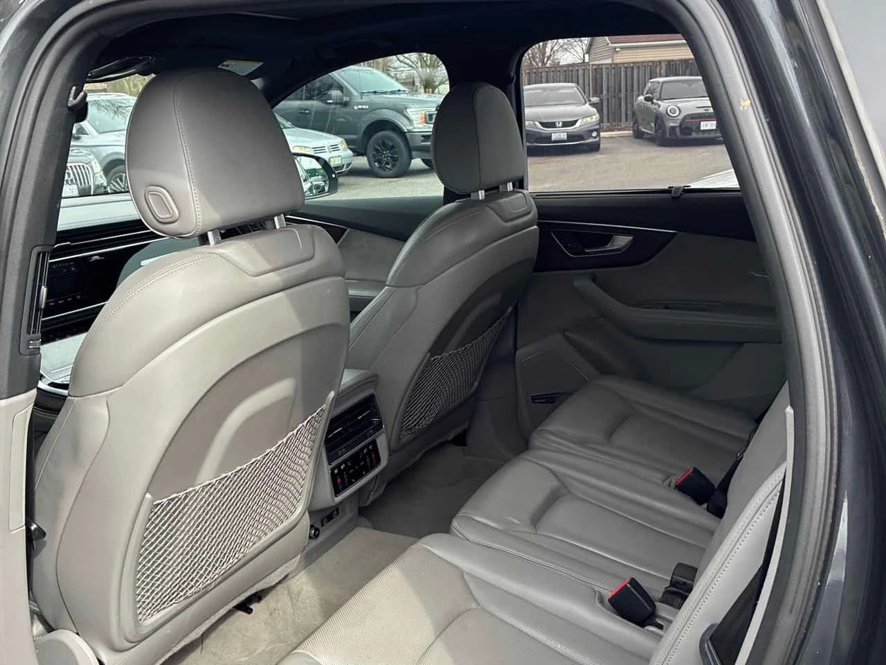 Audi Q7 Technik  CARFAX, снимка 9 - Автомобили и джипове - 54224991