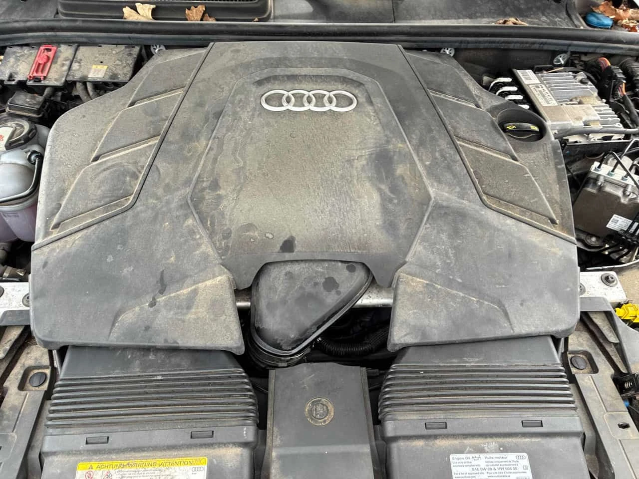 Audi Q7 Technik  CARFAX, снимка 12 - Автомобили и джипове - 54224991