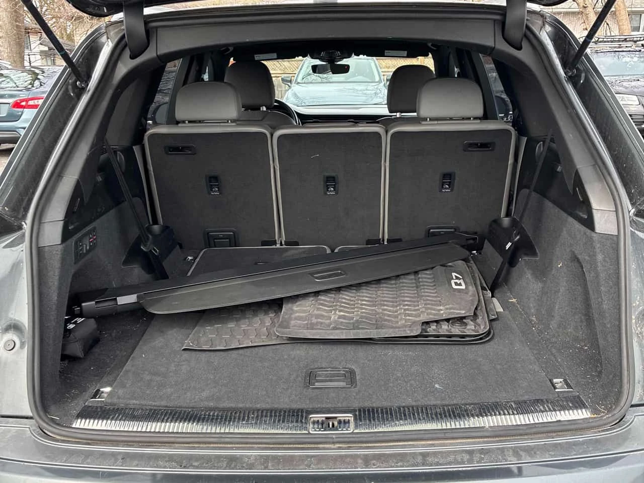 Audi Q7 Technik  CARFAX, снимка 11 - Автомобили и джипове - 54224991