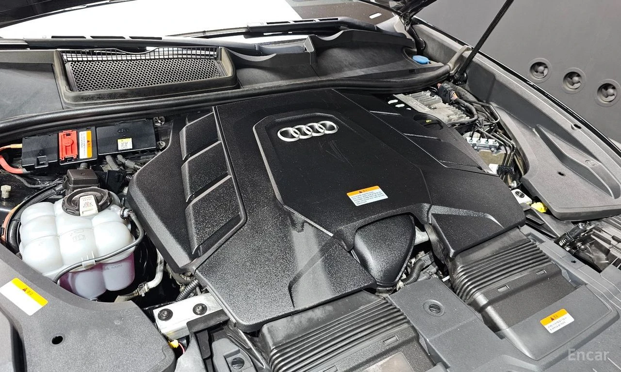 Audi Q8 55TFSI* MATRIX* S* LINE* ОБДУХВАНЕ* ХЕДЪП* LANE* A, снимка 17 - Автомобили и джипове - 55008659