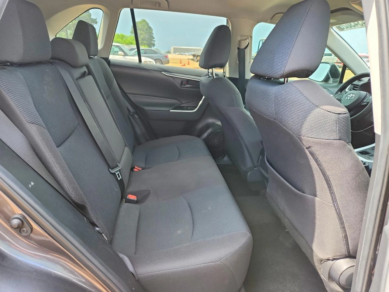 Toyota Rav4 2.5l Le, снимка 10 - Автомобили и джипове - 55382744