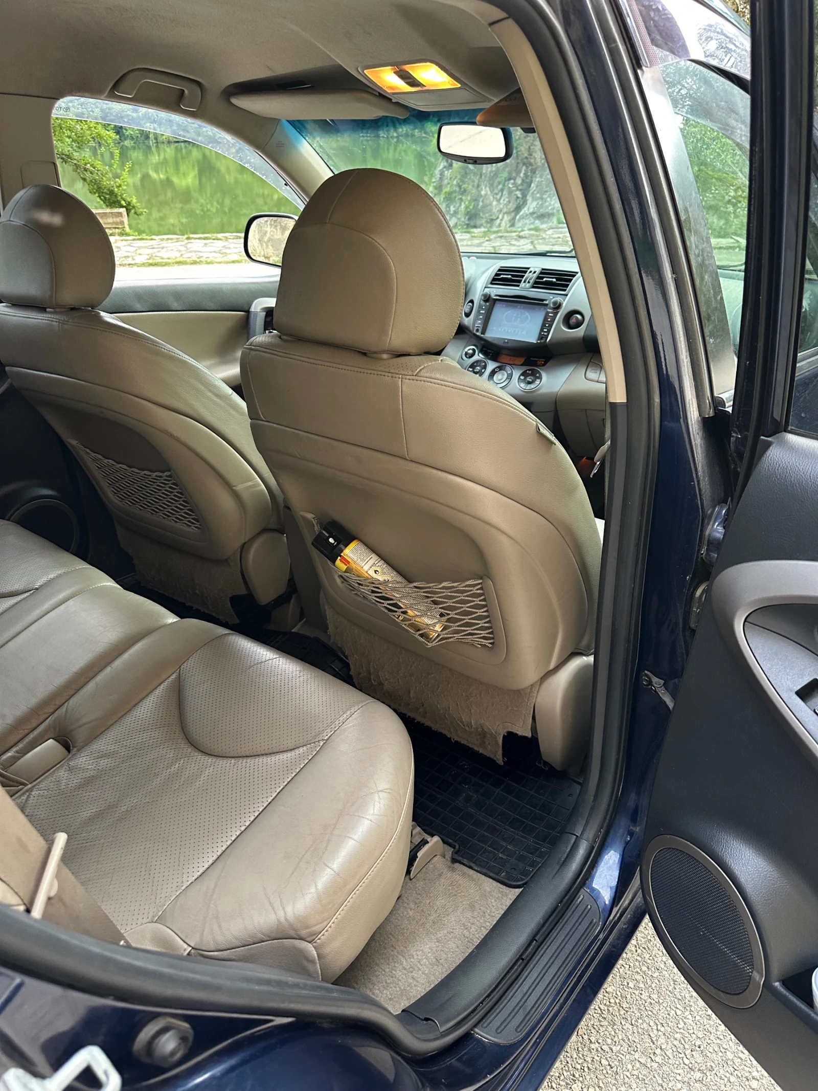 Toyota Rav4 2.2 177 D-CAT, снимка 14 - Автомобили и джипове - 55427389