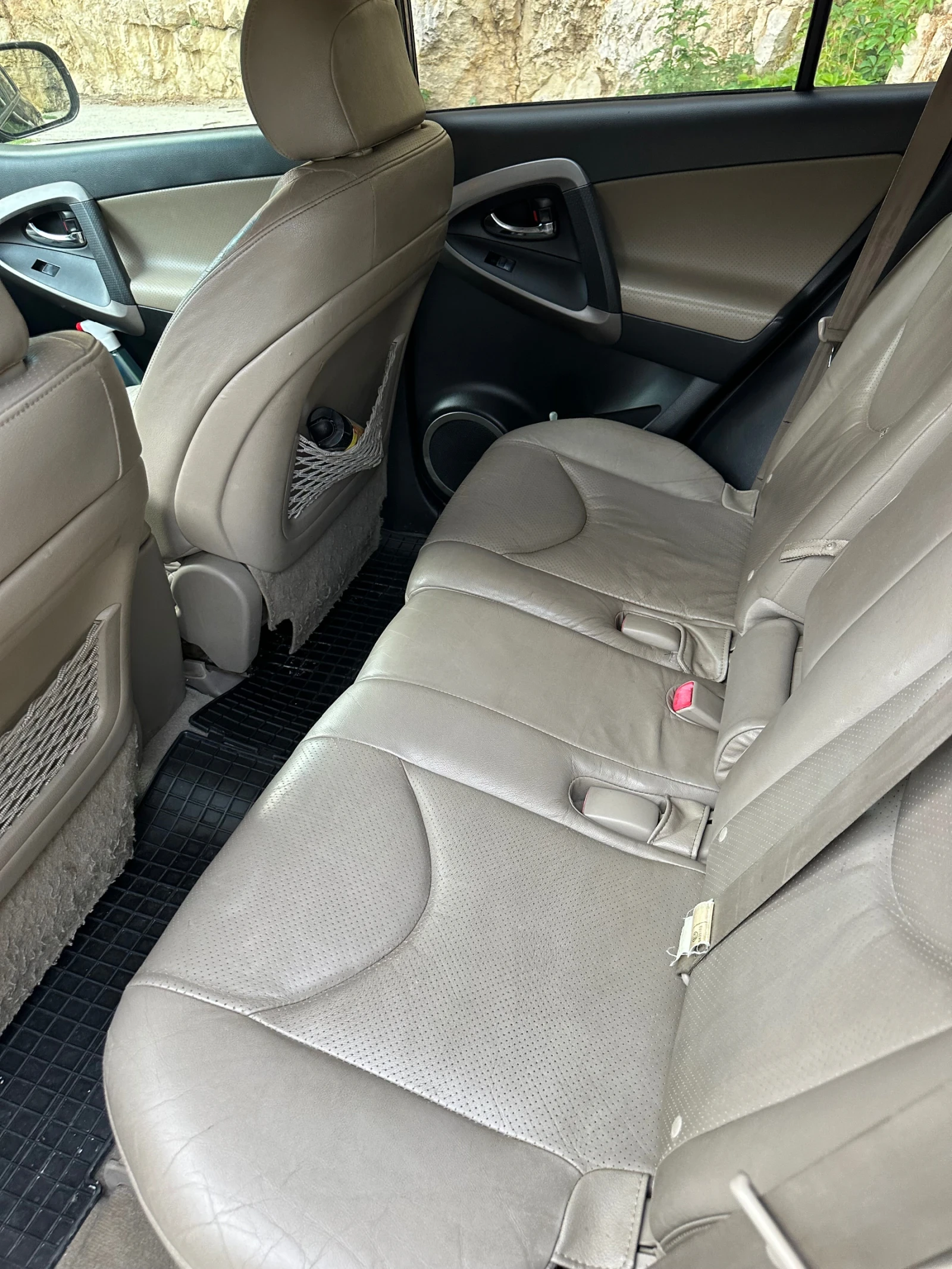 Toyota Rav4 2.2 177 D-CAT, снимка 15 - Автомобили и джипове - 55427389
