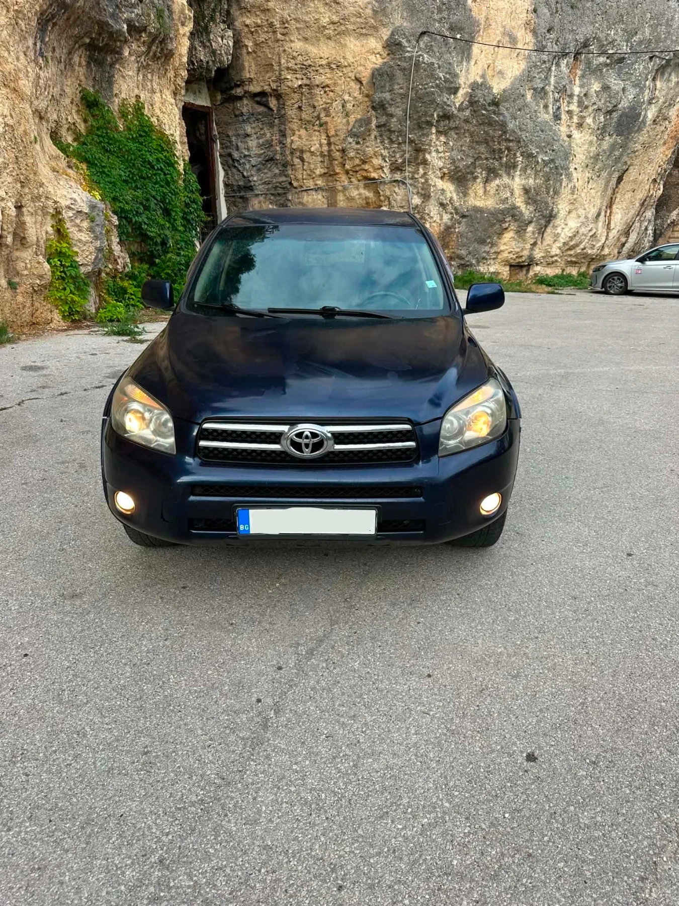 Toyota Rav4 2.2 177 D-CAT, снимка 8 - Автомобили и джипове - 55427389