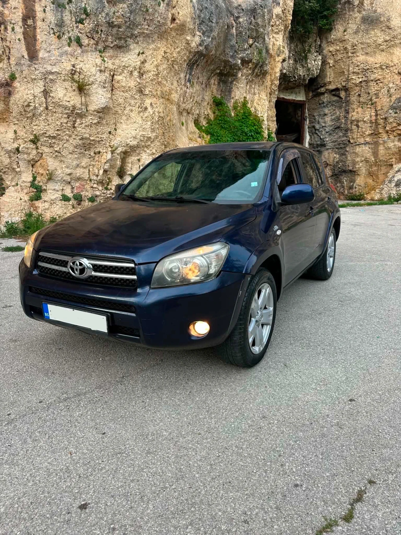 Toyota Rav4 2.2 177 D-CAT, снимка 2 - Автомобили и джипове - 55427389