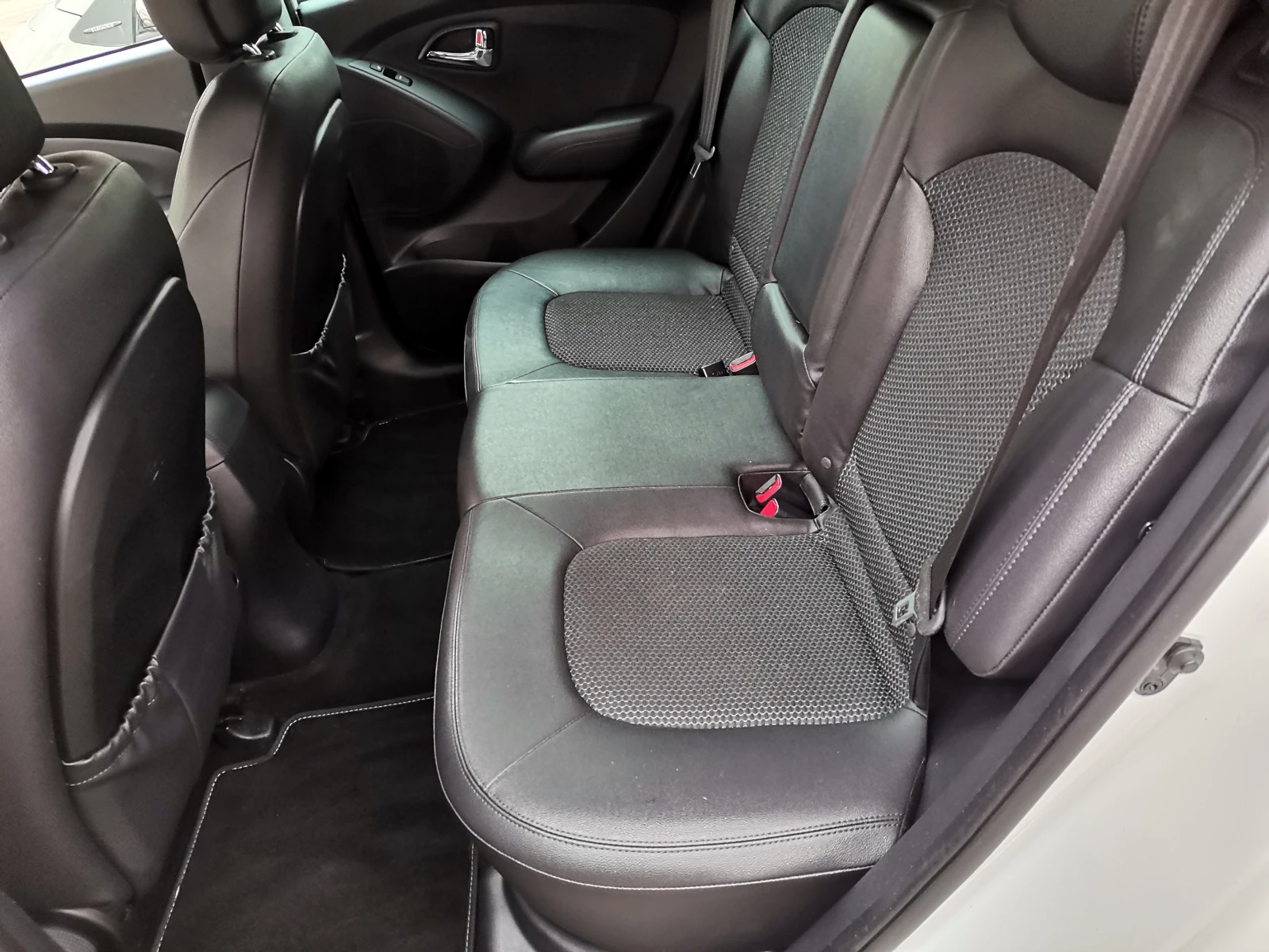 Hyundai IX35 1, 7cdti фейс/панорама, снимка 12 - Автомобили и джипове - 55645427