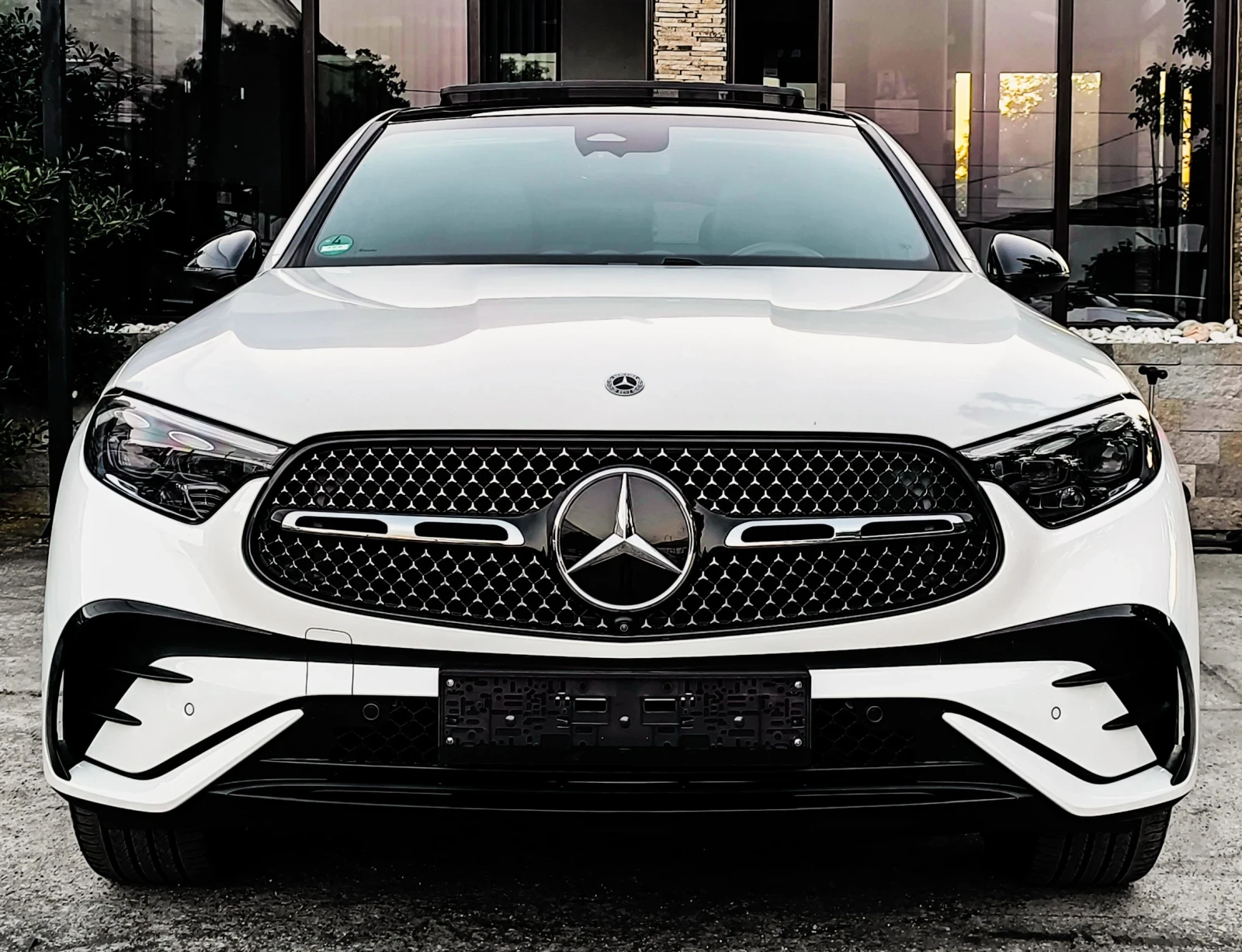 Mercedes-Benz GLC 220 D* AMG* EDITION* COUPE* ПАНОРАМА* GERMANY* ГАРАНЦИ, снимка 4 - Автомобили и джипове - 55695202