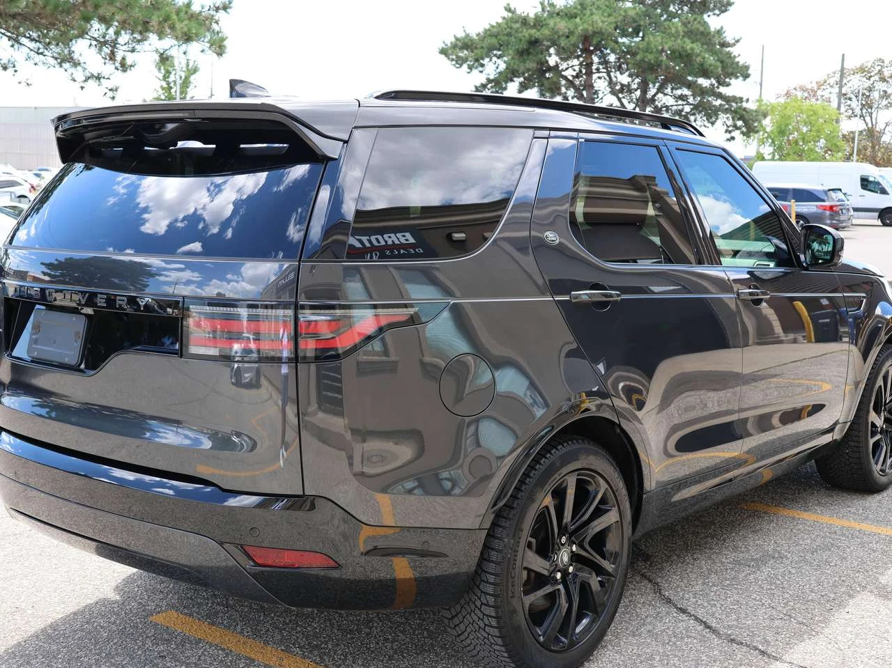 Land Rover Discovery Dynamic HSE, снимка 4 - Автомобили и джипове - 56539121