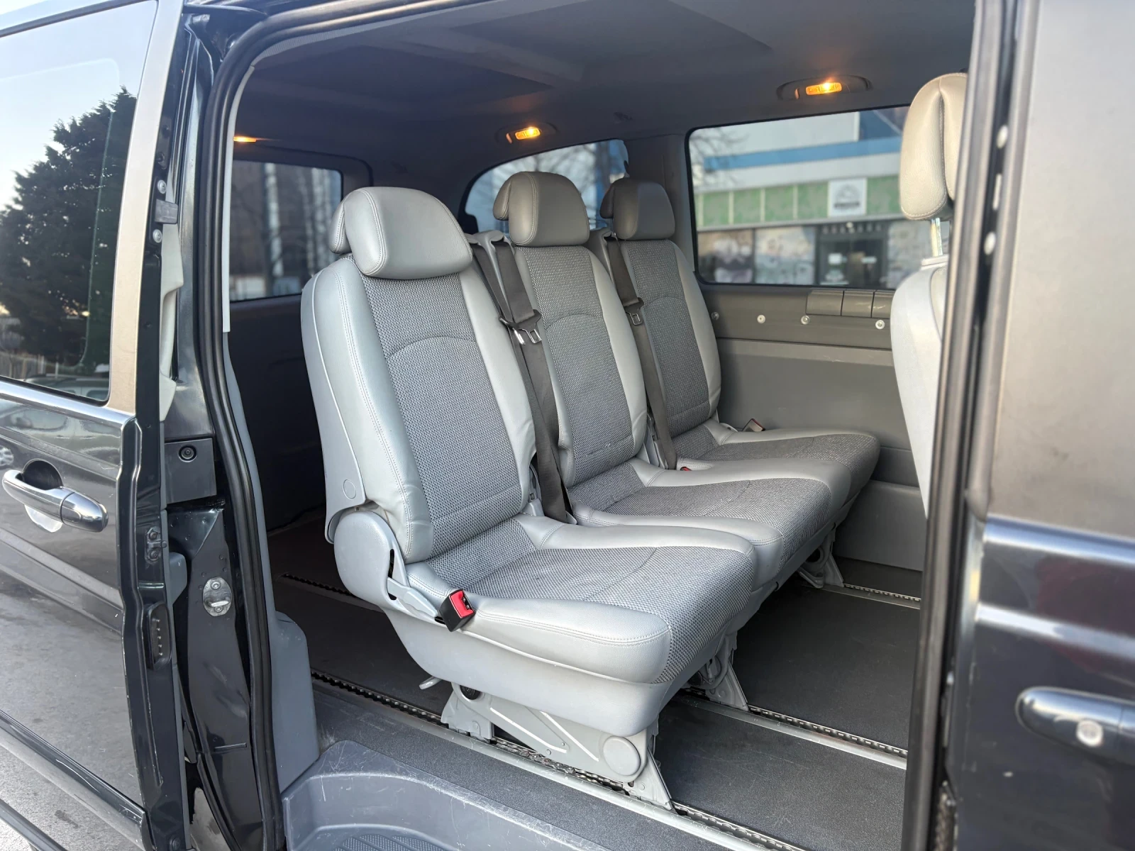 Mercedes-Benz Viano КЛИМАТРОНИК! ТОП!ТОП!ТОП!!!, снимка 14 - Бусове и автобуси - 53788057