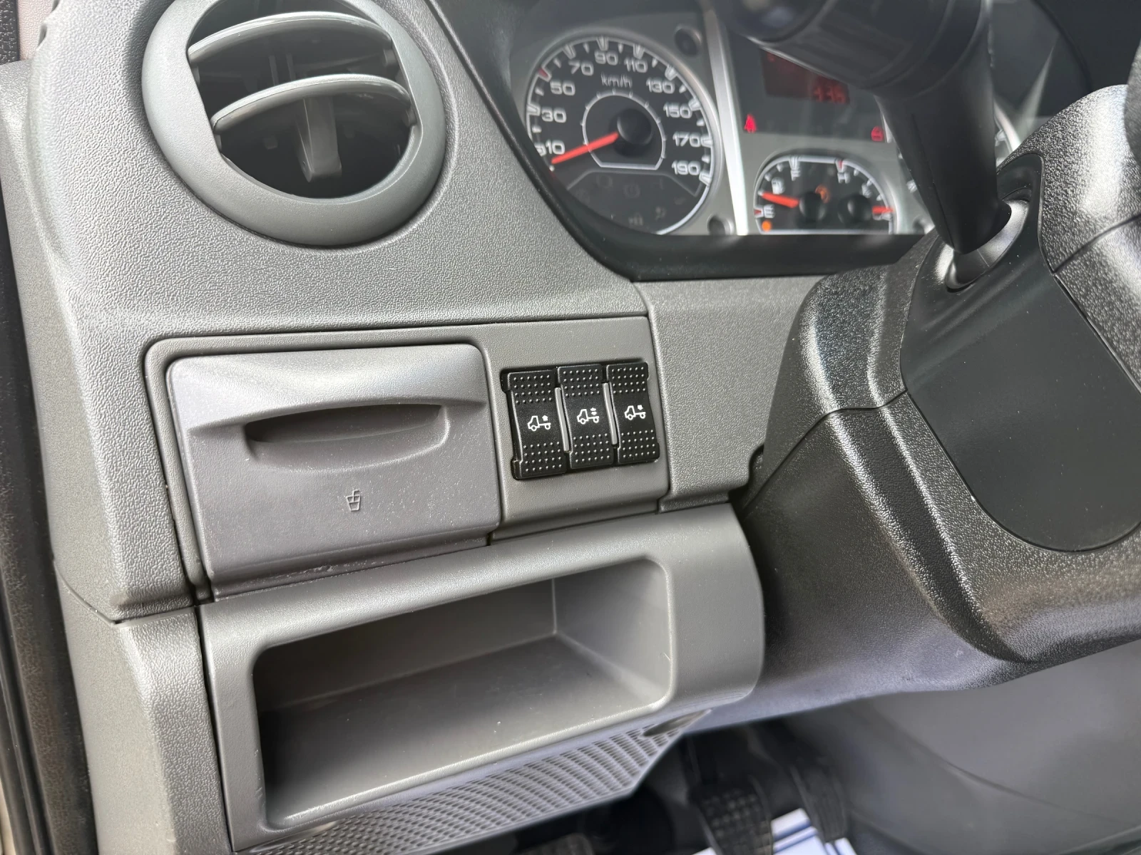 Iveco Daily 3.0/ 177kc., снимка 12 - Бусове и автобуси - 55417893