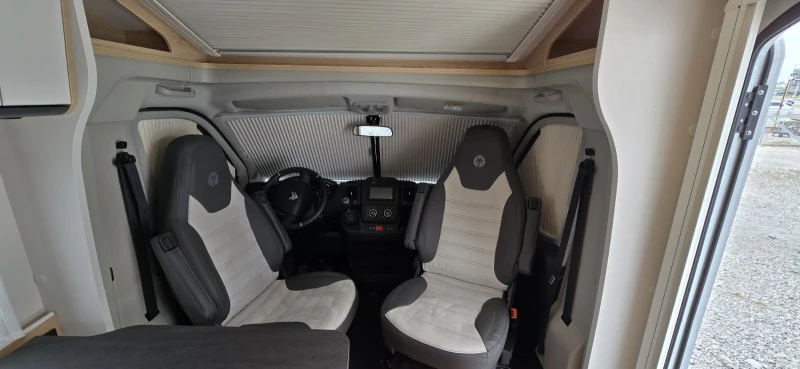 Кемпер SUNLIGHT V66 Adventure НОВ, снимка 5 - Каравани и кемпери - 51203949