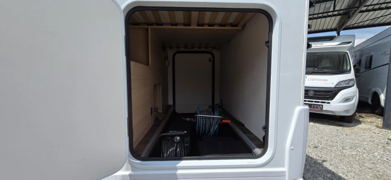 Кемпер SUNLIGHT V66 Adventure НОВ, снимка 14 - Каравани и кемпери - 51203949