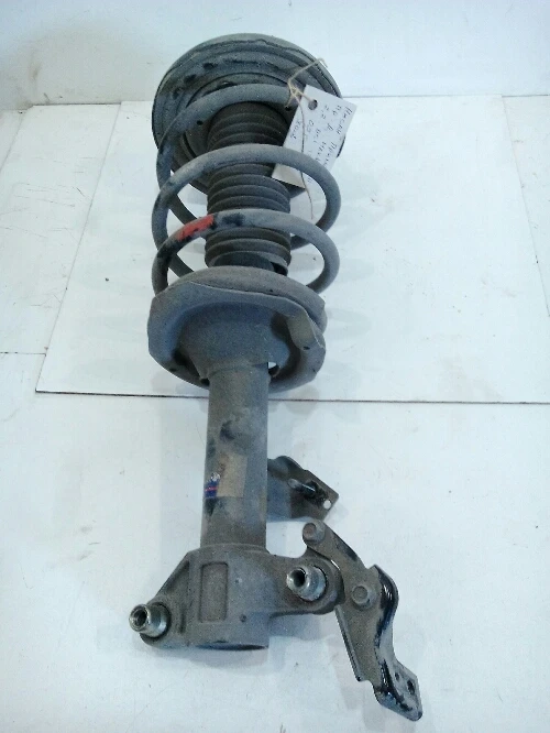 Макферсон преден десен Нисан Примера 2.2ДЦИ