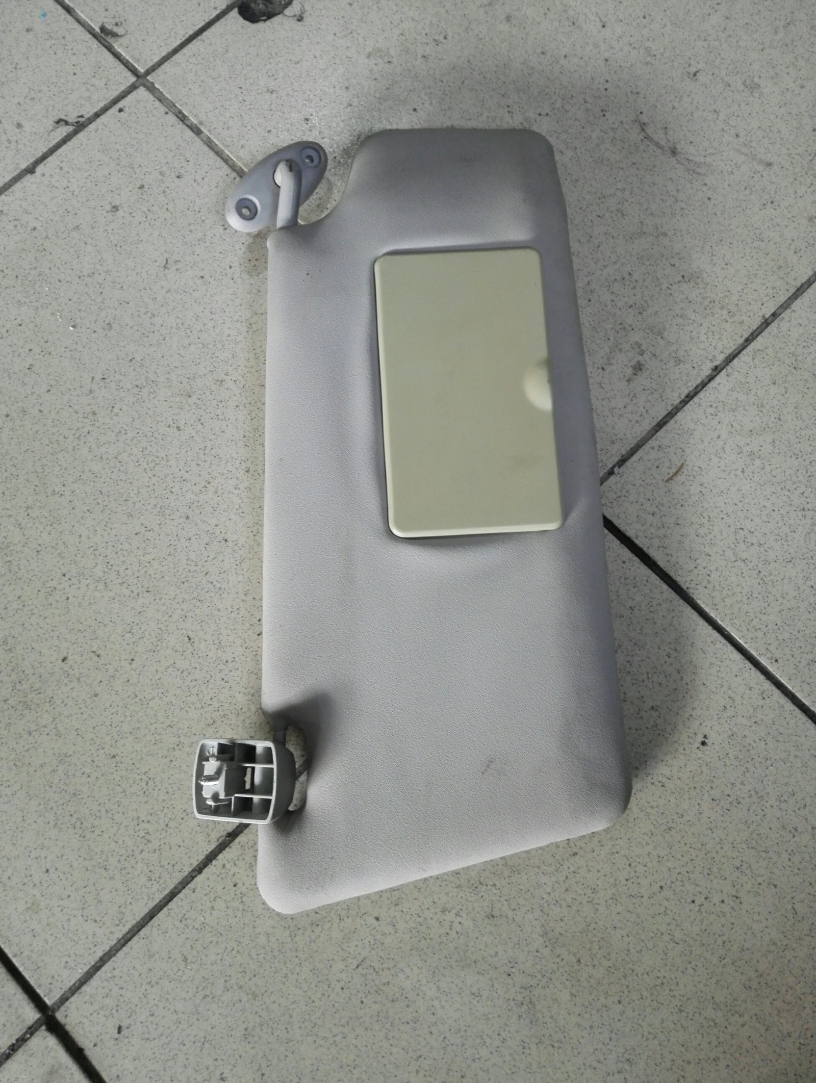 ������ ����� ���� ����� 1.8���� | Mobile.bg � ����������� 1