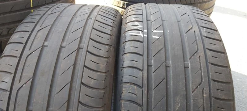 Гуми Летни 225/40R18, снимка 1 - Гуми и джанти - 35133664