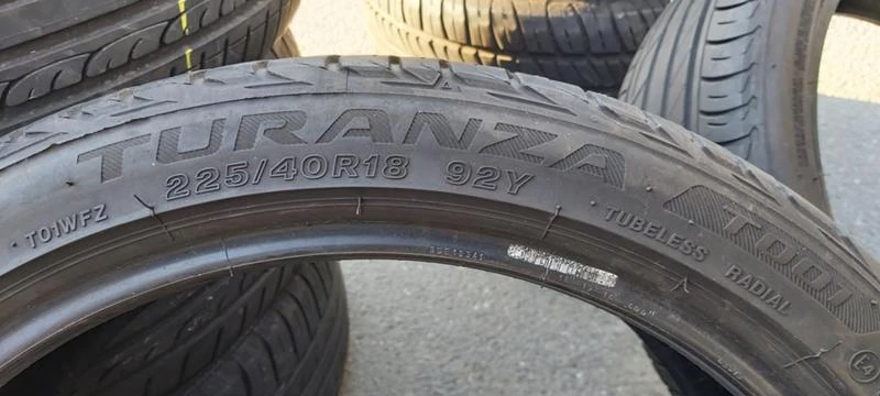 Гуми Летни 225/40R18, снимка 6 - Гуми и джанти - 35133664