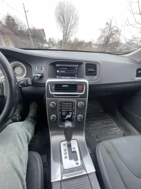 Volvo V60 2, 4 D5, снимка 2